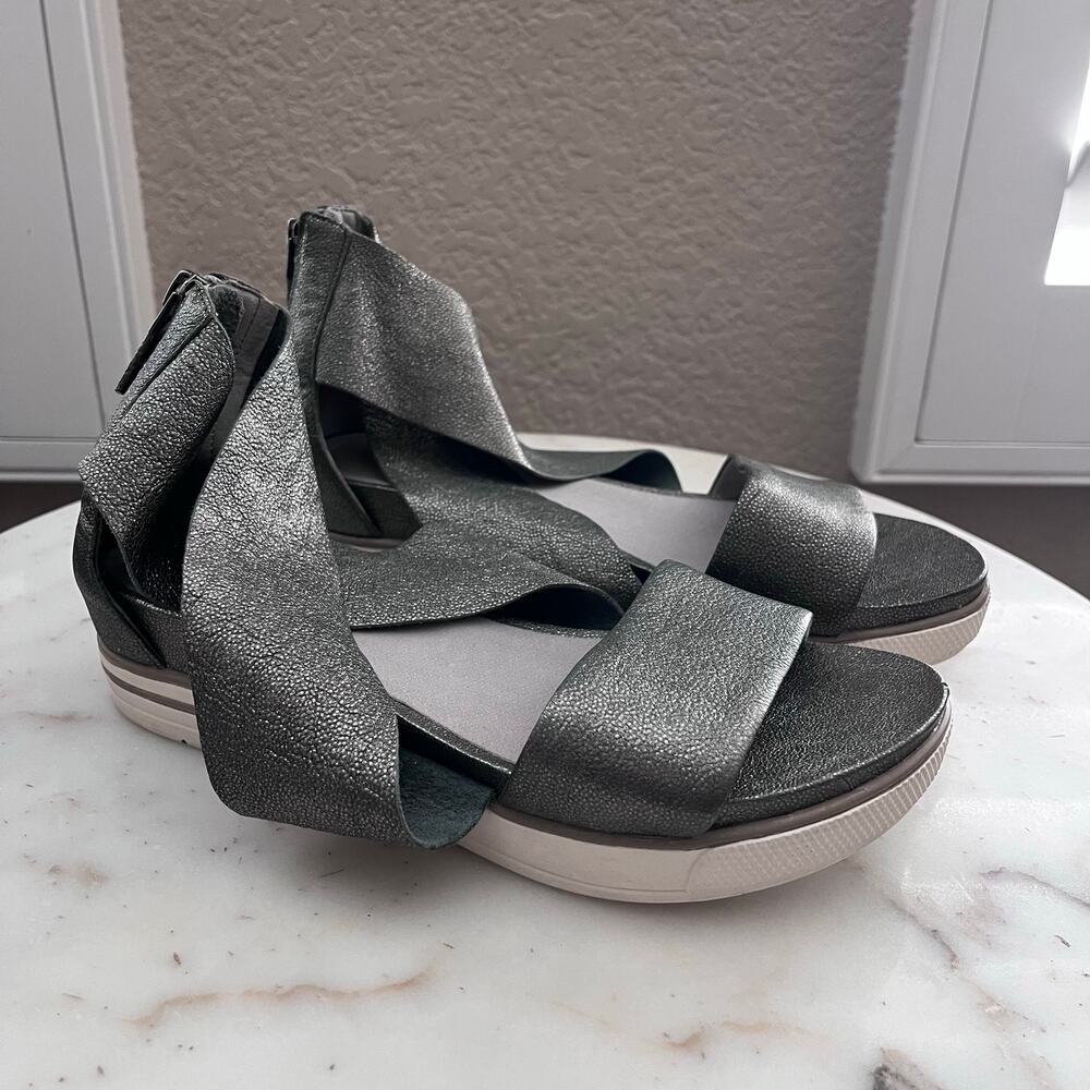 Eileen Fisher Sport Tumbled Leather Sneaker Sandal Metallic Silver Gray 6.5 Zip
